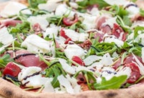 Jordan Tomas – Pizza Mamamia - Lyon - Villeurbanne - Grange Blanche