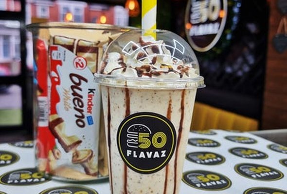 Kinder Bueno White