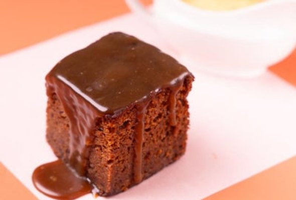 Sticky Toffee Pudding (V)