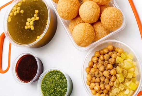 Gol Gappe with Tamarind and Aromatic Water