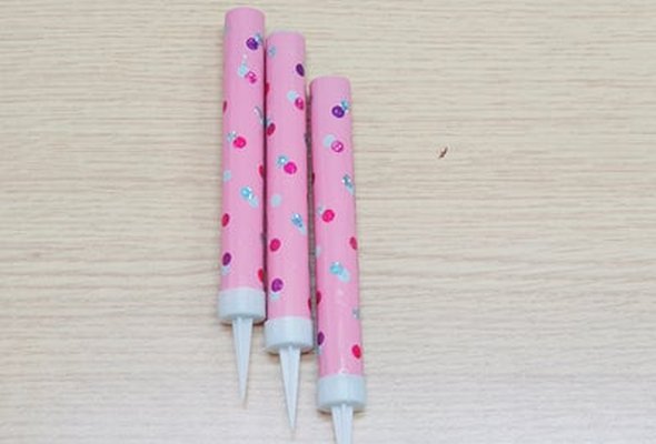 Pink Ice Fountain Candle single