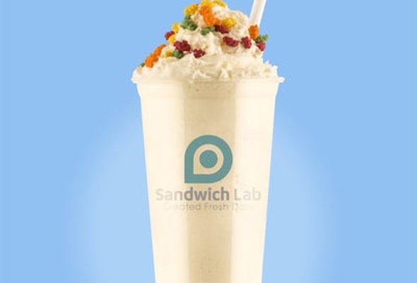 Luxe Vanilla Milkshake (Toppings currently not available)