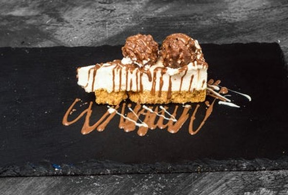 Ferrero Rocher Cheese Cake