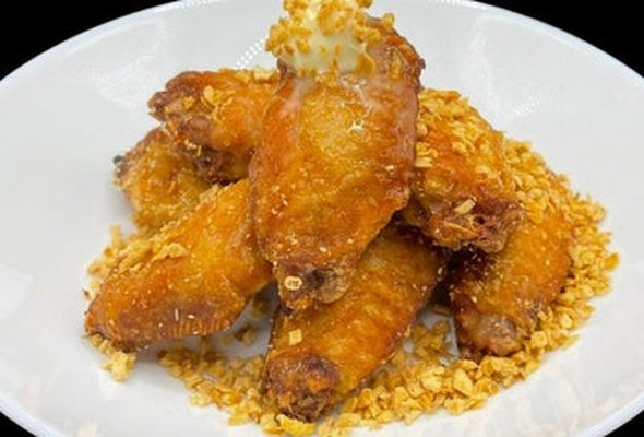 Deep Fried Chicken Wings with Butter and Garlic 蒜蓉牛油雞翼