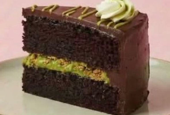 Chocolate Kanafa Fudge Cake