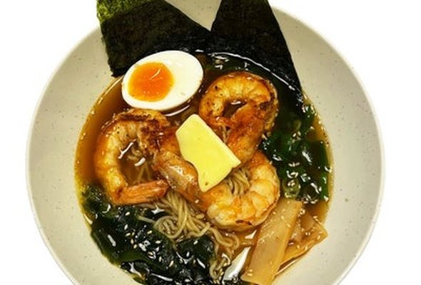 Butter King Prawns with Shoyu Broth 牛油大蝦酱油湯底