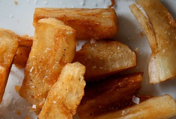 Fried Mogo Cassava Plain or Masala.(chilli/salt/lemon) 200GMS