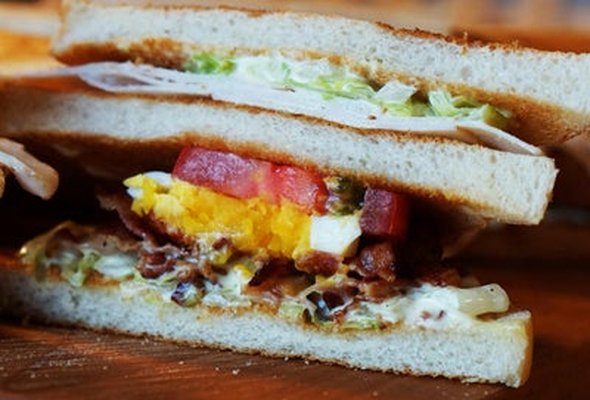 🥓 Bacon - Egg - Cheese 🧀 Sandwich (Halal)