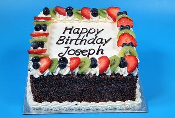 Fresh Fruit Birthday Cake S208