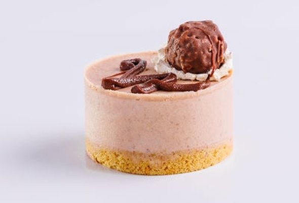 Ferrero rocher cheesecake