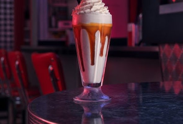 Luxe Mix Haven - Strawberry / Vanilla Milkshake (Toppings currently not available)