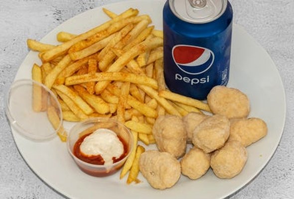 Chili Cheese Nuggets Meal
