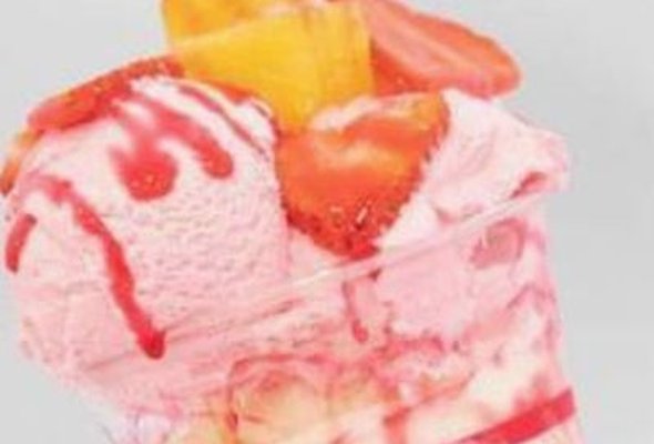 Knicker Bocker Glory Sundae