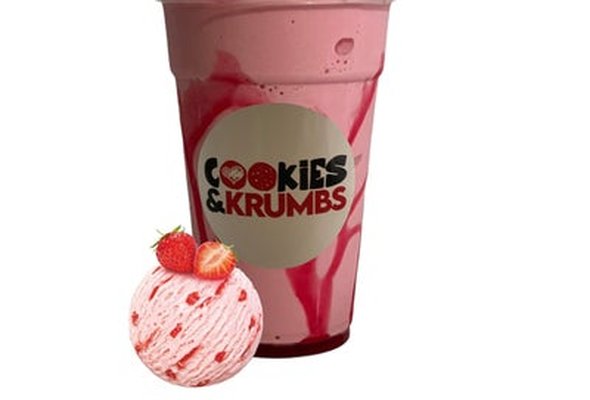 Strawberry Milkshake (16oz)