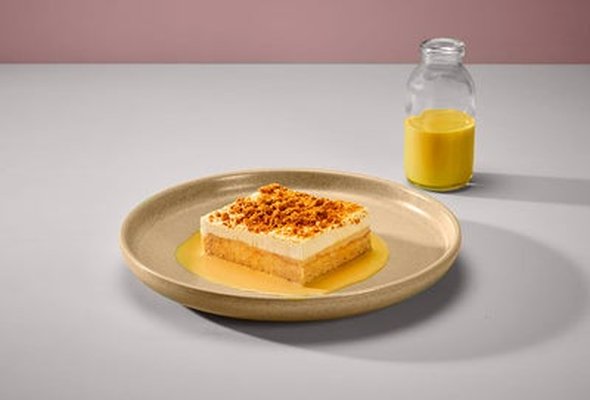 Lotus Biscoff Milk Cake