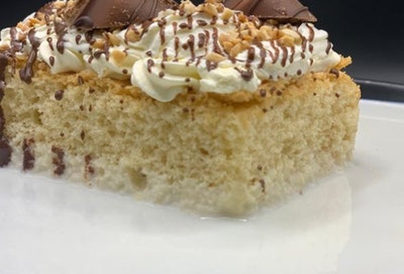 Milk Cake Kinder Bueno