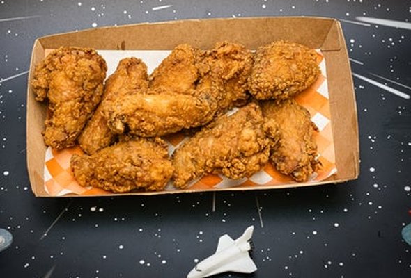 9 Wingz
