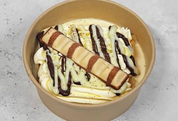 Kinder Bueno Milk Cake