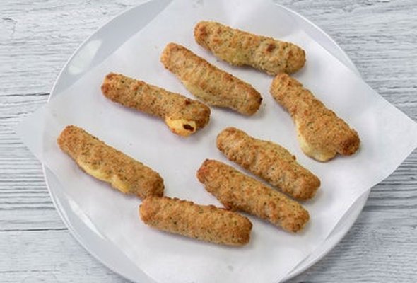 Bread Mozzarella Sticks (8pcs)