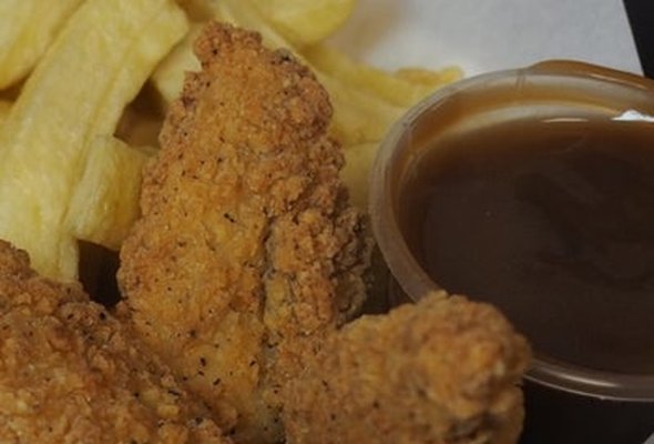 3 Pieces Chicken Strips with Chips & Gravy