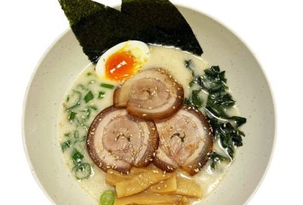 Yakibuta with Tonkotsu Broth 日式叉燒豚骨湯底