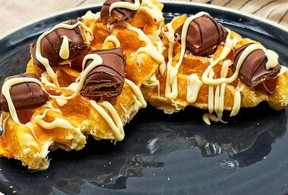 Kinder Croffle