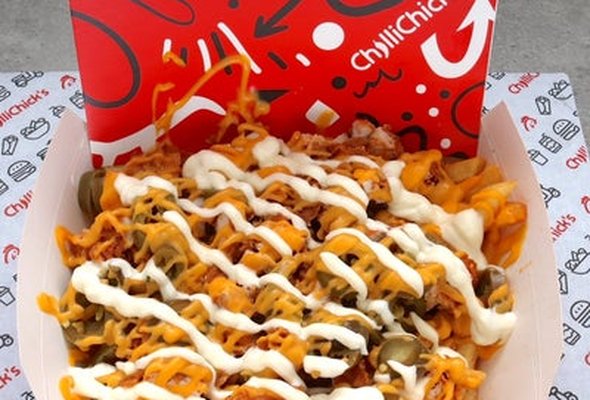 Loaded with Spicy Chicken and Cheese . 🌶️