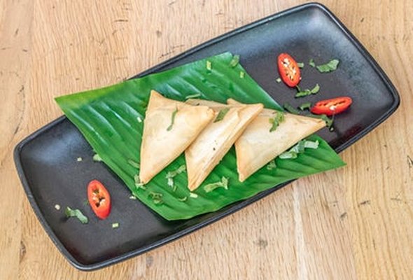Mini Veg Indo Chinese Samosas (6)
