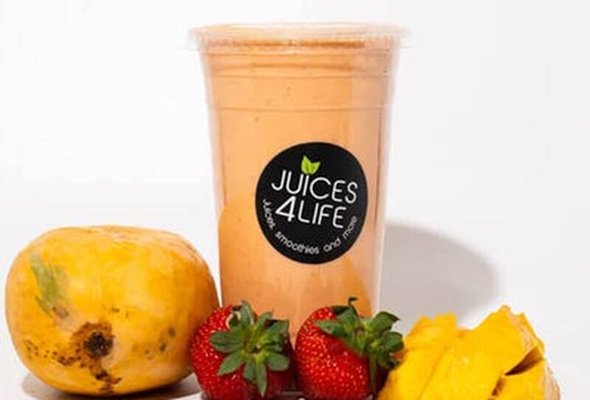 Mango, Guava & Strawberry Smoothie