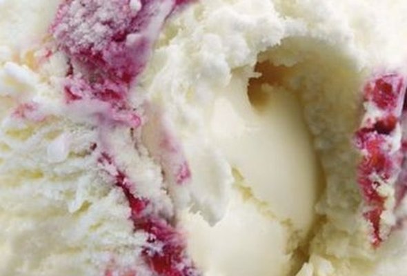 Yarde Farm - Blackcurrant & Cream Mini Tub