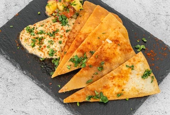 Tropical Spiced Hummus and Crisp Tortillas