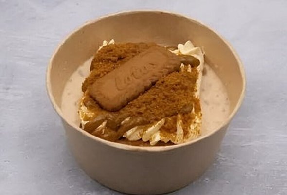 Lotus Biscoff Milk Cake