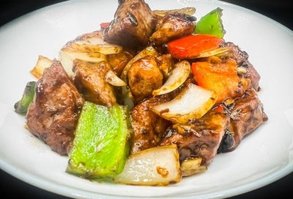 Stir-Fried Pork and Pepper with Black Bean Sauce 豉汁爆豬柳