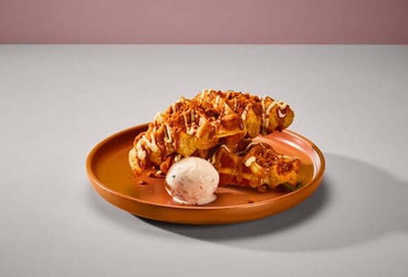 Lotus Biscoff & White Chocolate Croffle