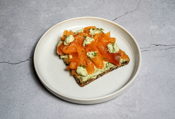 Smoked Salmon & Labneh